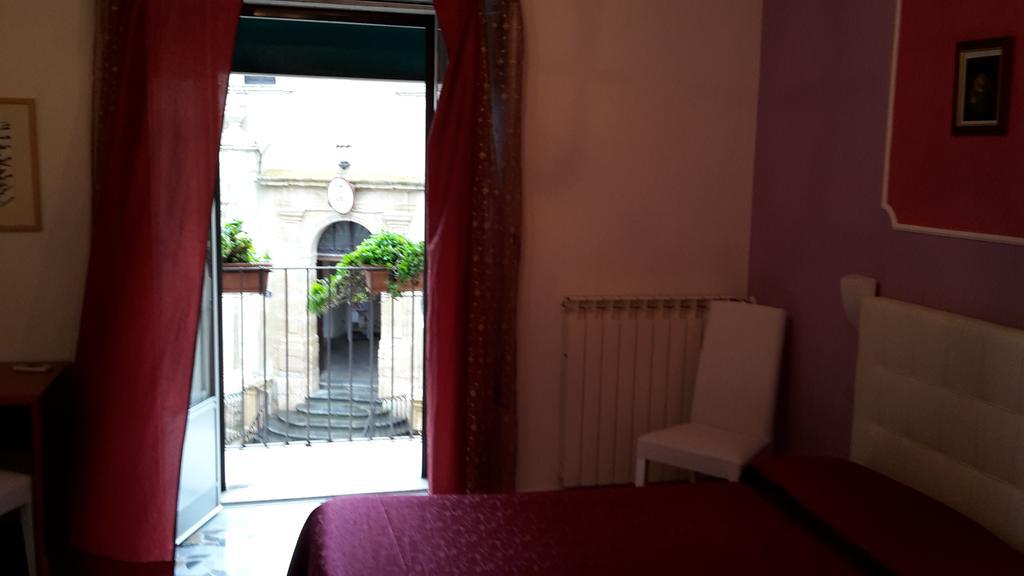 Gualtiero Camere & Suite Caltagirone Eksteriør bilde